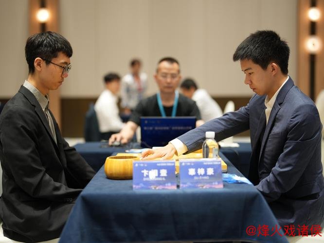 “中国围棋天元赛第40届：16位棋手成功入围本赛”