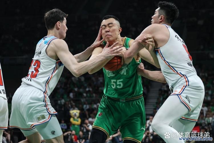 韩德君贡献10+14辽宁不敌浙江 林庭谦砍27分天津击败宁波