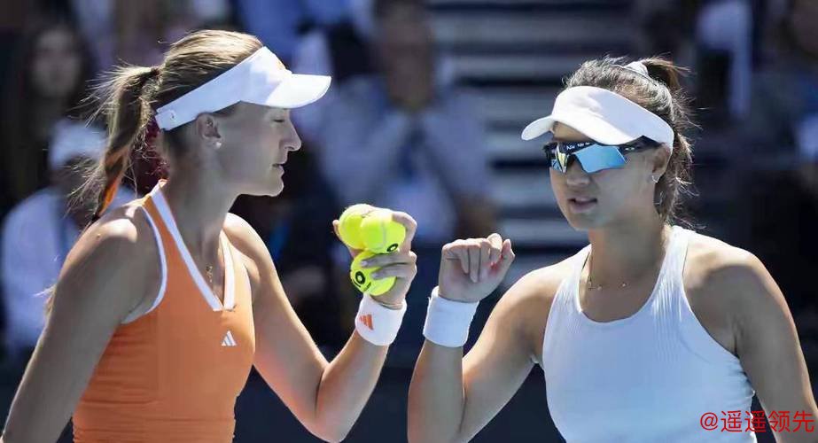 郭涵煜携手姆拉德诺维奇澳网首轮大胜 强势挺进女双次轮